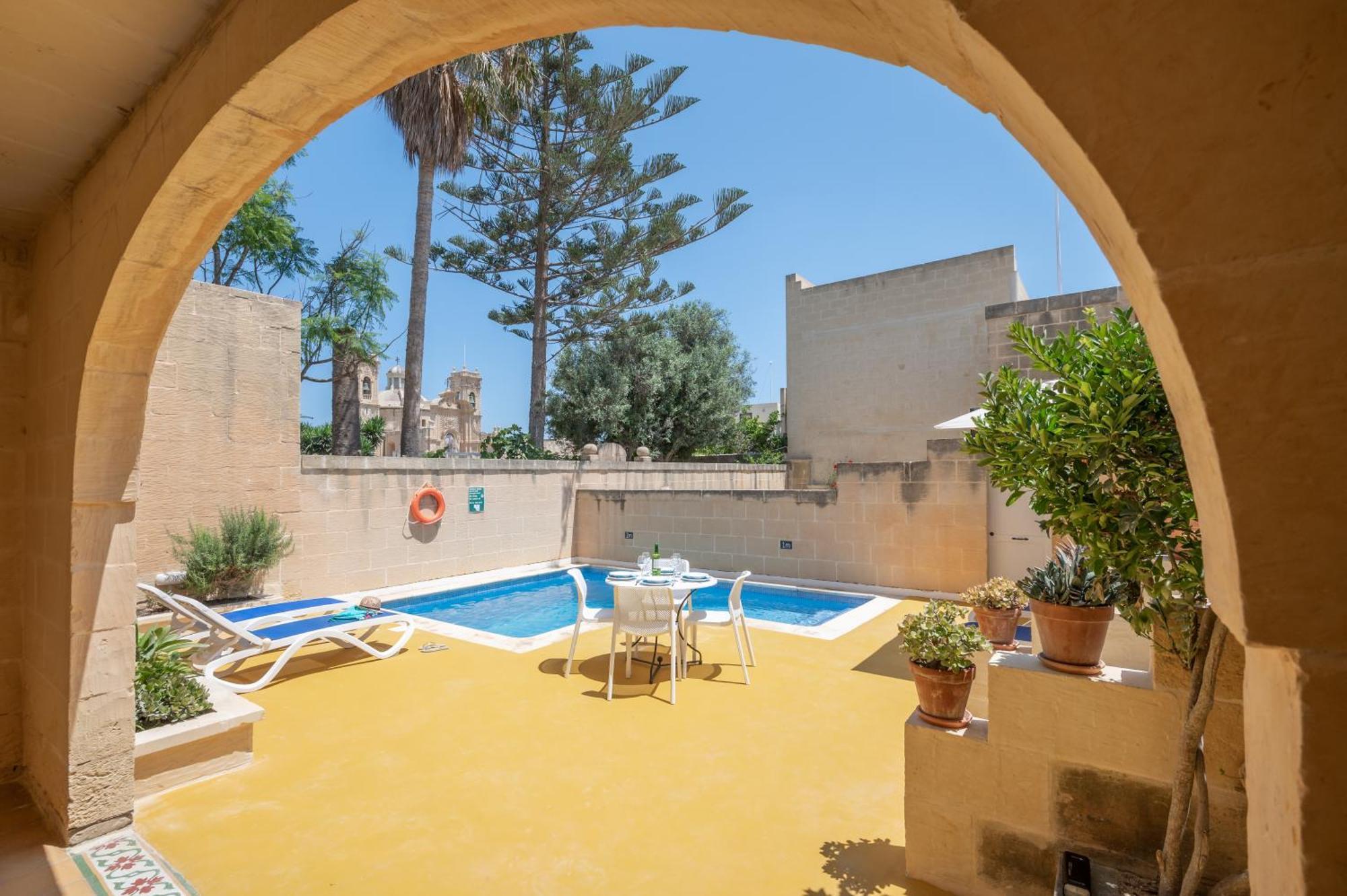 Dar Ta' Betta Farmhouse With Private Pool Għarb Екстериор снимка