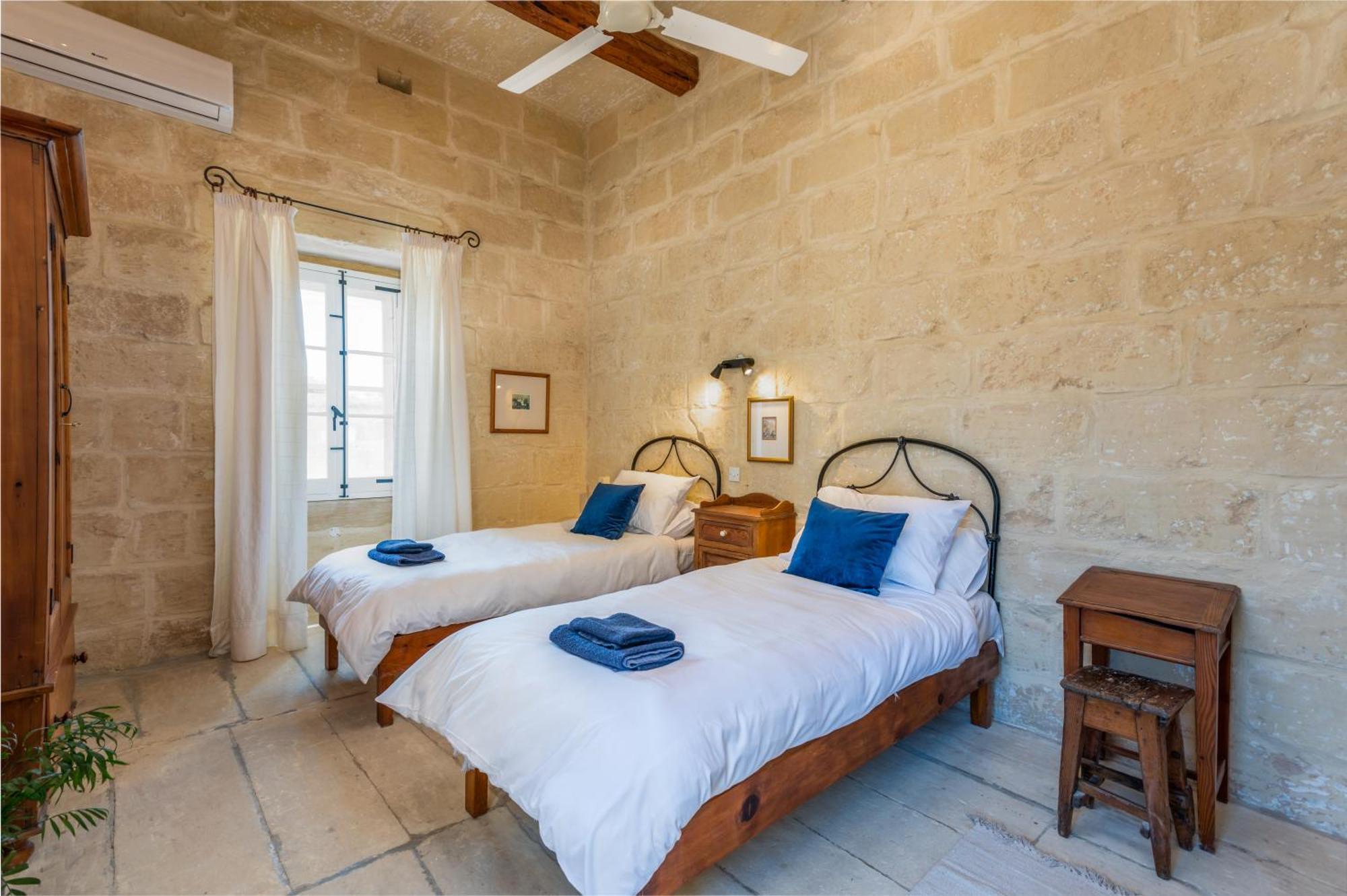 Dar Ta' Betta Farmhouse With Private Pool Għarb Екстериор снимка